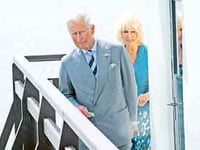 Royal visitors take a peep at Laugharne