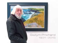 Tribute paid after death of top artist
