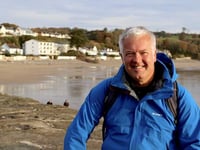 Saundersfoot and spectacular Welsh coastline to feature on ‘Weatherman Walking’