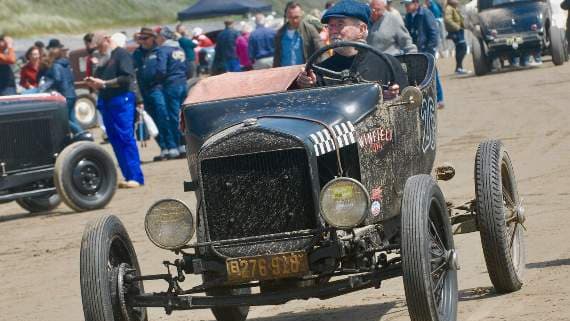 Rod Speed Racing Hot Rod Races reel in the speed at Pendine | tenby-today.co.uk