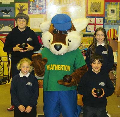 Bowls lessons for youngsters
