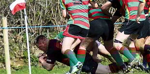 Seasiders stay on course for title