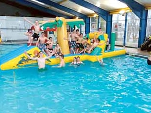A ‘splashing’ tour for young Otters!