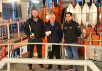 Park owners raise over £2,000 for Tenby RNLI