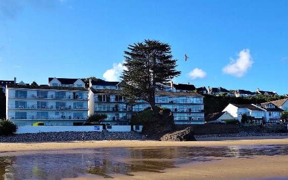 Calls for Saundersfoot to be proactive to protect against erosion