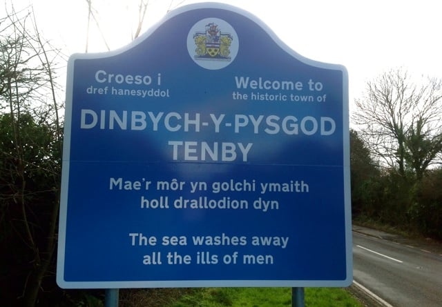 Welcome to Tenby sign