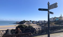 Calls to renovate Tenby’s tatty ‘fingerpost’ sign