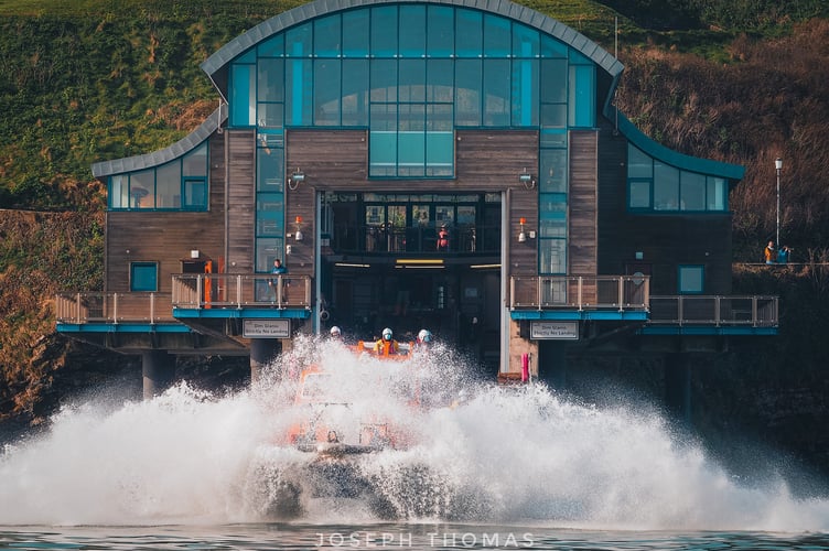 Tenby lifeboat being launched