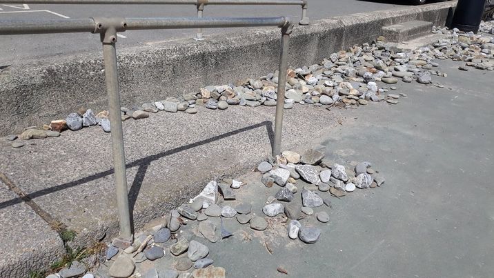 Amroth stones