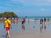 RNLI issues extreme heat warnings for Welsh coastline