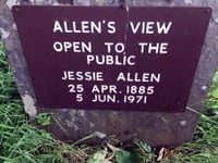 Tenby Civic Society looks into sewage!