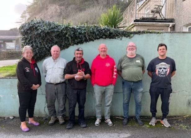 Pictured left to right are winners June Howell. Andy Young, Franco Attanasio, Peter Taylor, John OÕConnor and Marc Hagan