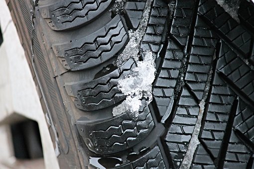 Icy tyre