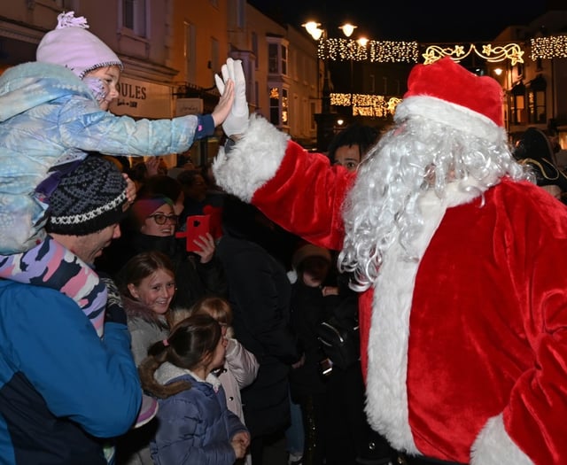 Countdown to Tenby Christmas lights switch-on