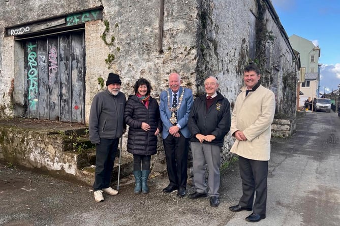 Pictured, from left to right are Jerry Evans and Gitti Coats (Haverhub directors), Alan Buckfield Ð Mayor representing HTC, Peter Stock for the PerrotÕs trust and Dr Steven Jones representing the PCC Enhancing Pembrokeshire Fund.