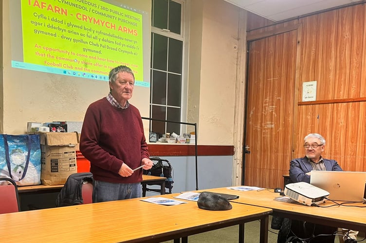 Crymych Arms meeting with Cris Tomos