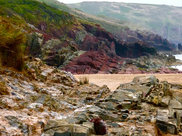 Colour contrasts in the rocks and cliffs at Freshwater East