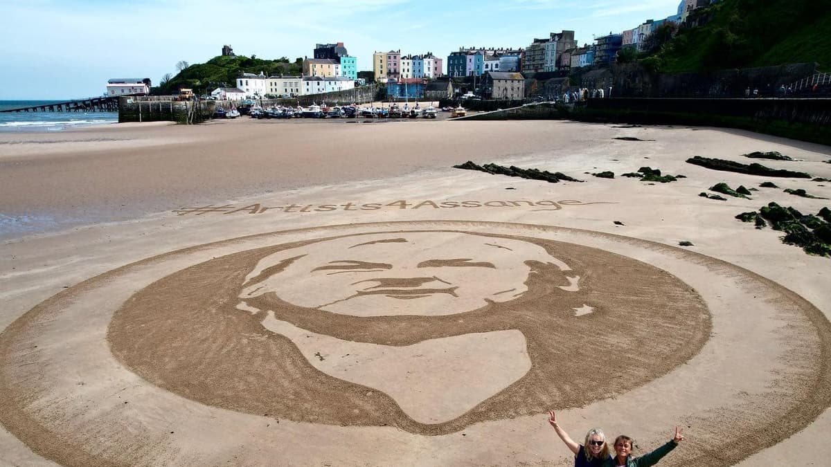 Pembrokeshire sand artist's spirit lives on - leaving a global legacy |  tenby-today.co.uk