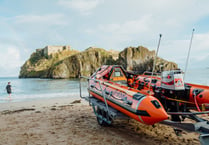 Tenby RNLI rescue person cut-off by the incoming tide