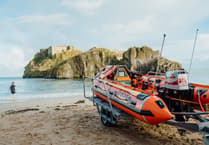 Tenby RNLI rescue person cut-off by the incoming tide