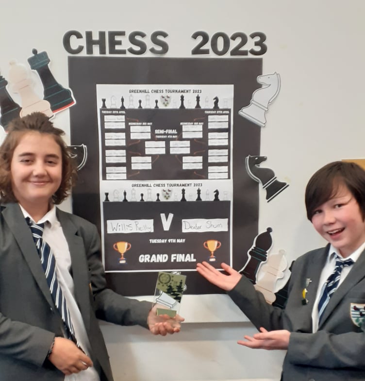 Chess finalists Willis (champion) and Dexter.