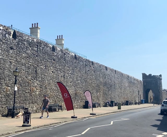 Tenby council rejects street vendor by town walls
