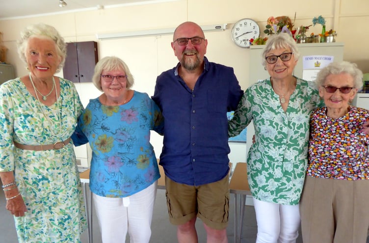 Ladies from Tenby Friendship Club: Hazel, Carol, Shelia and Minnie, with Deputy Mayor Charles Dale.