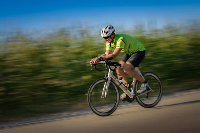 Large pothole labelled 'major hazard' for cyclists and bikers