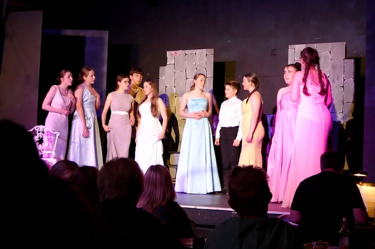 Wedding scene - Les Misérables