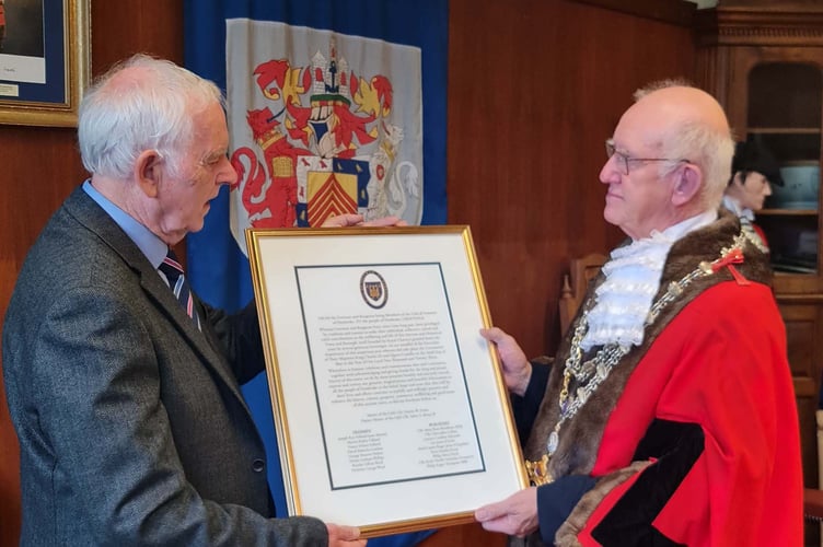 Pembroke scroll