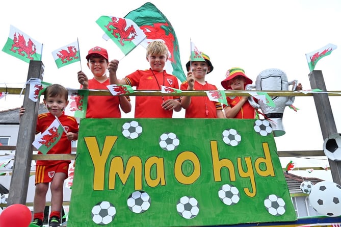 Yma O hyd - Carnival Fun during Narberth Civic Week