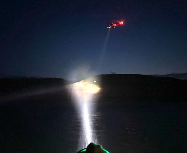 Tenby RNLI help rescue fallen fisherman after early cries of help