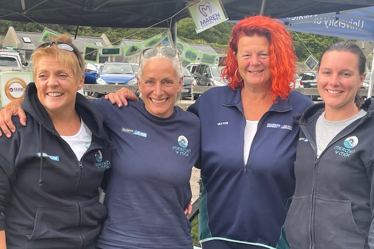 Women rowers