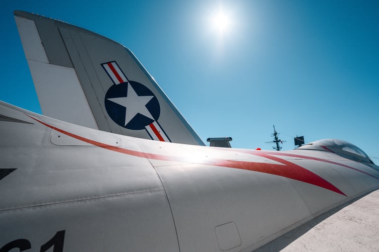 US military aircraft https://www.pexels.com/photo/a-us-airforce-on-flight-13331386/