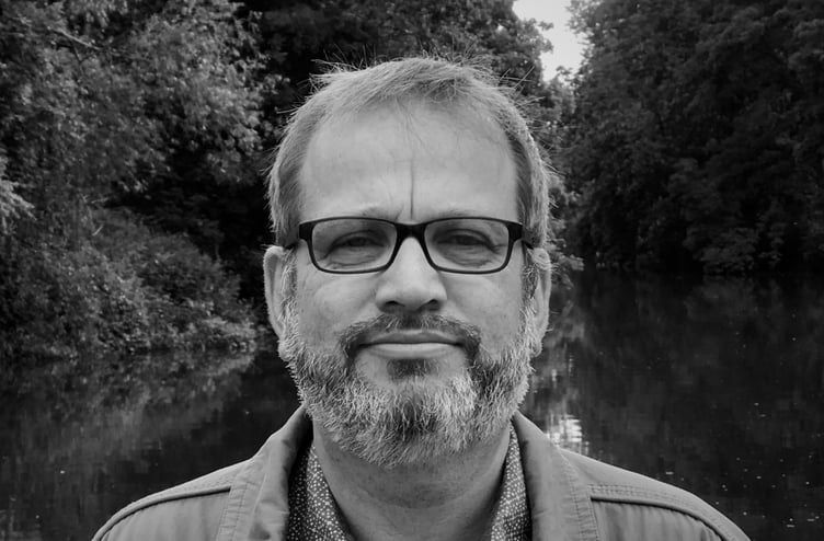 Ceri James, Theatre lighting engineer