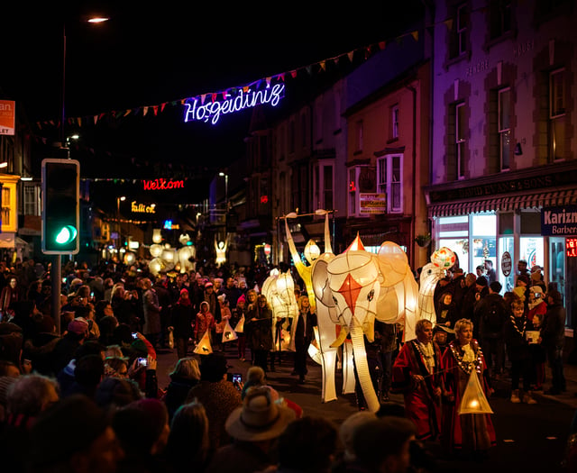 Community backs revival of spectacular giant lantern parade