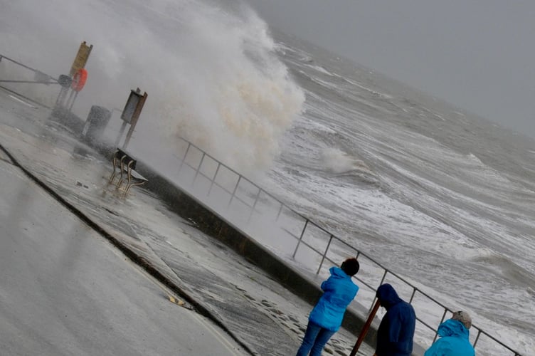 Storm Agnes hits Amroth