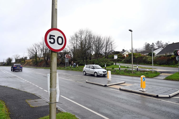 Speed sign New Hedges