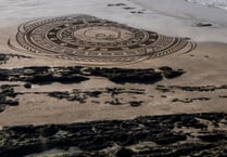 Strange UFO patterns appear on Pembrokeshire beach
