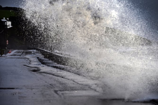 Storm Ciarán crashing waves at Amroth