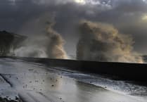 Storm Ciarán arrives at dawn - scenes at Amroth seafront