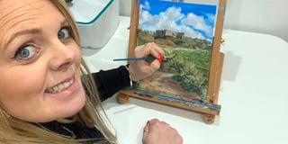 Artist Rachel to return to Tenby with Christmas Paint Along events