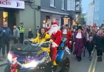 Watch: Santa arriving in Tenby for seaside town's Christmas switch-on