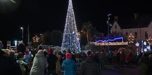 Join Saundersfoot's Festive 'Big Switch On'