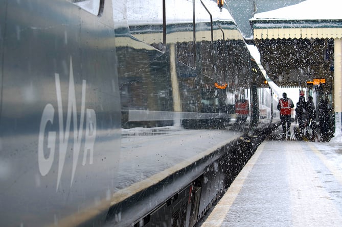 Snow at Chippenham railway station