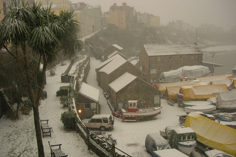 Tenby harbour snow
