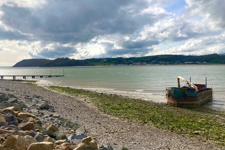 Ferryside looking across to Llansteffan