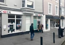 Tenby businesses continue to face 'cashpoint' crisis