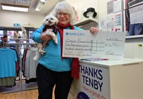 Festive fundraising baker Maureen raises £1,470 for Cancer Research UK