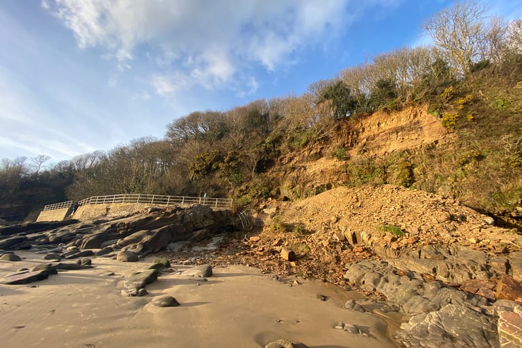 Coppet hall rock fall